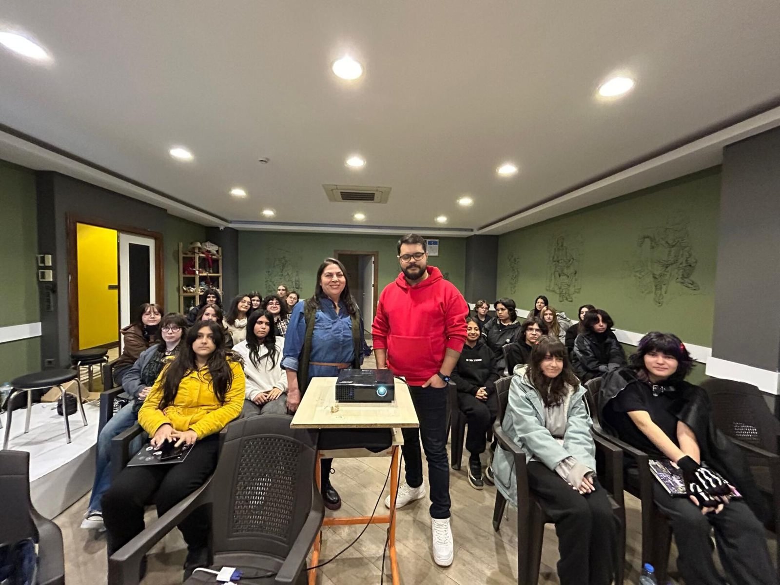 WhatsApp Image 2025-03-17 at 21.07.42 (1)