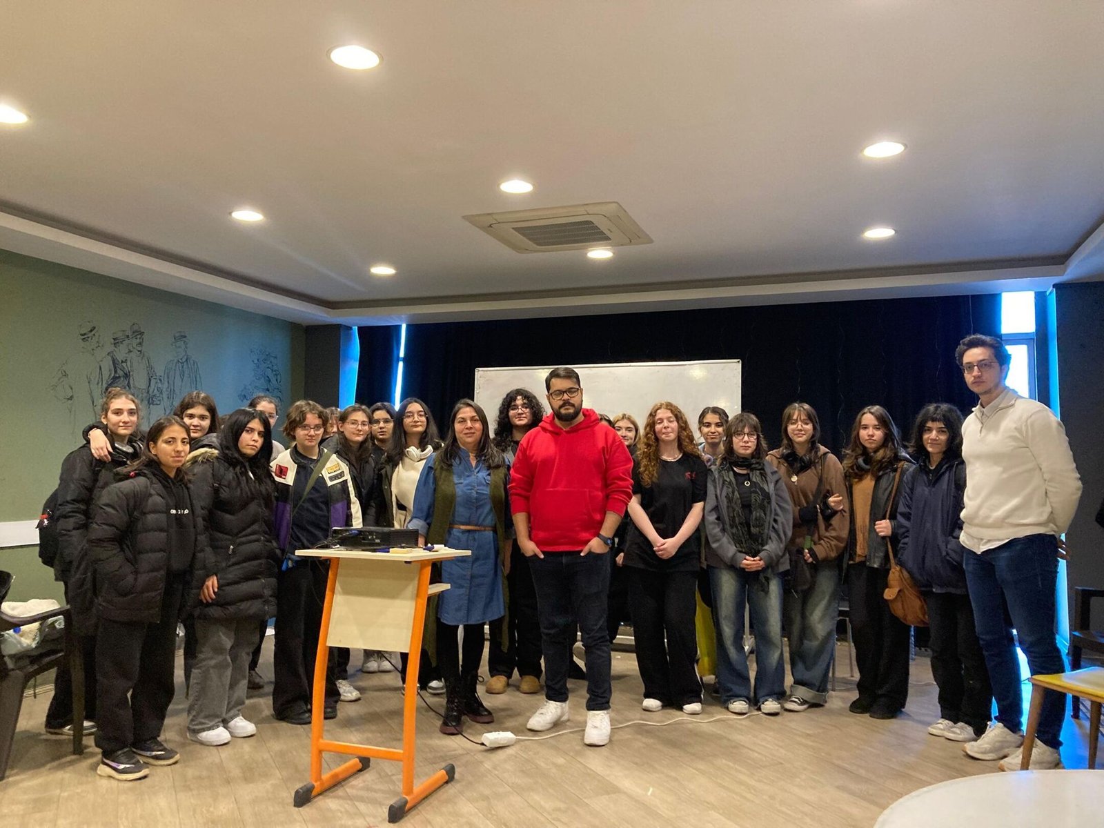 WhatsApp Image 2025-03-17 at 21.07.43